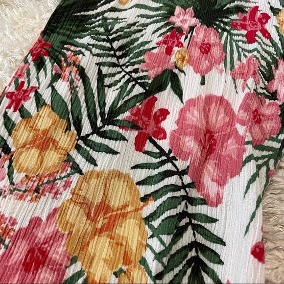 Anna Cai  |  Floral Flowy Summer Pants  |  size medium - Picture 2 of 6